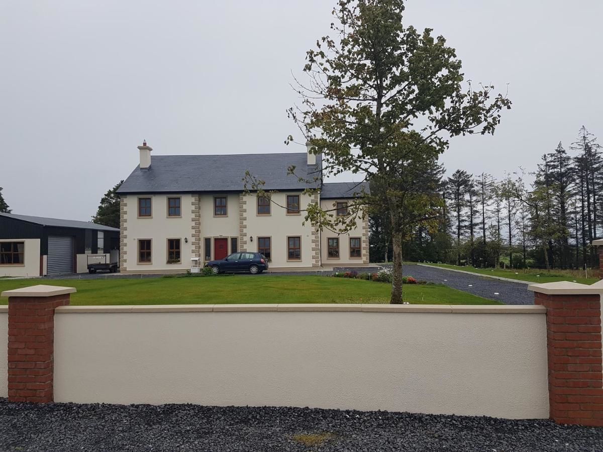 Отели типа «постель и завтрак» The Farmhouse Accomodation Клэрморрис-4
