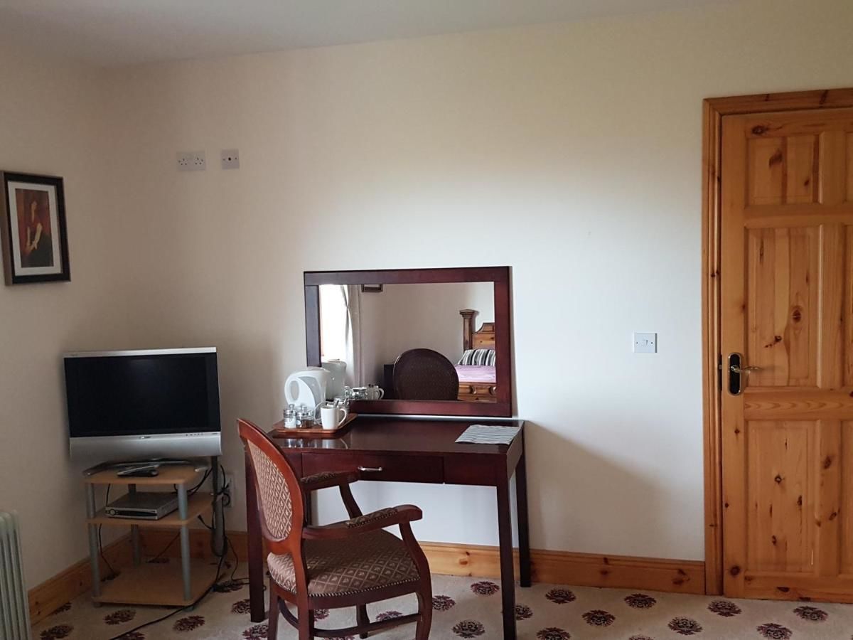 Отели типа «постель и завтрак» The Farmhouse Accomodation Клэрморрис