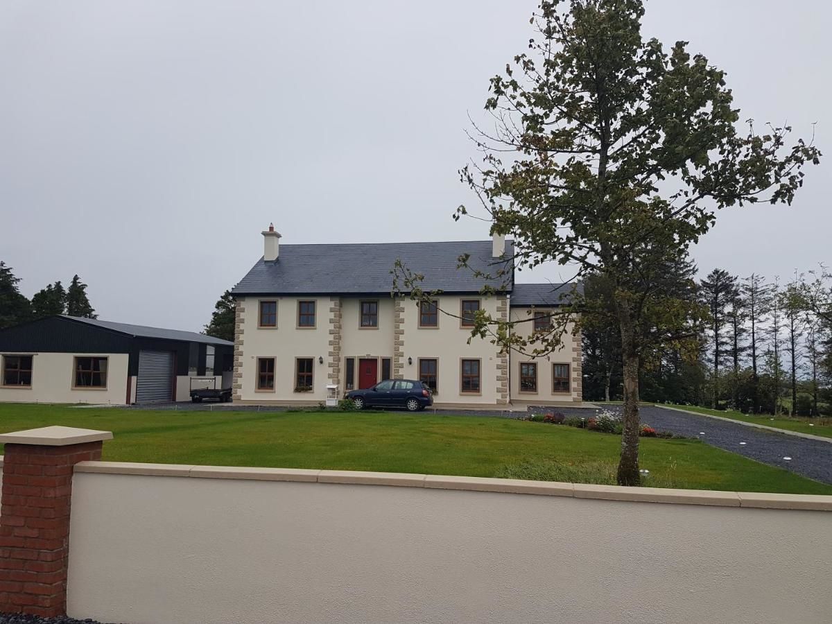 Отели типа «постель и завтрак» The Farmhouse Accomodation Клэрморрис
