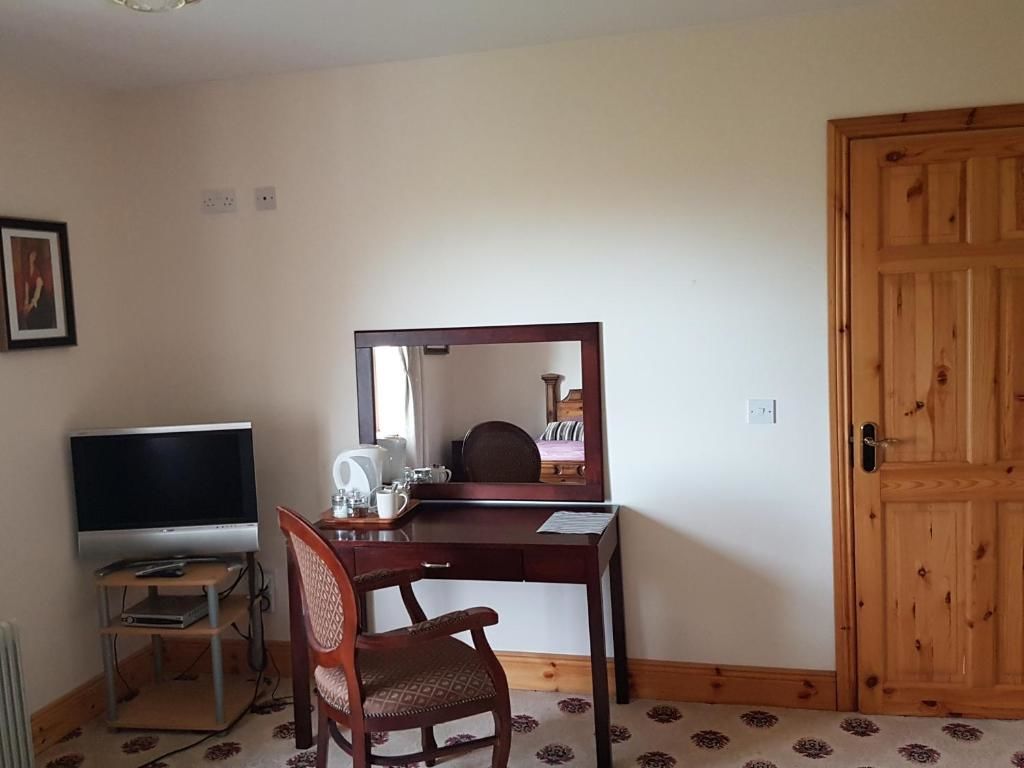 Отели типа «постель и завтрак» The Farmhouse Accomodation Клэрморрис
